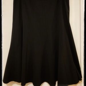 Larry Levine Elegant Black A-line Skirt
